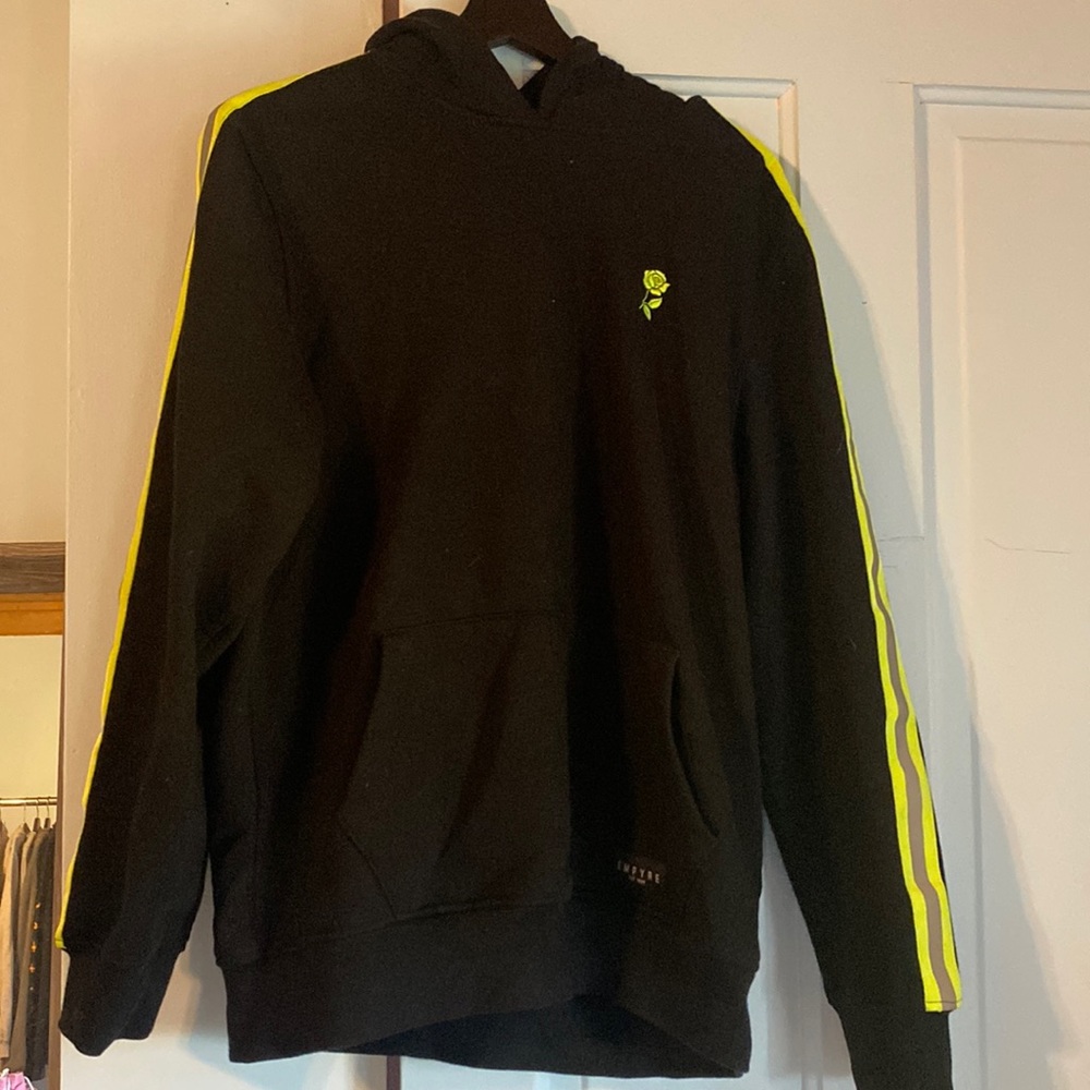 Black Empyre hoodie Size: Medium
